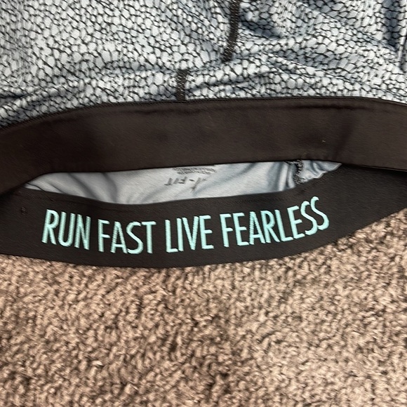 Nike dri-fit black slate blue stretch capri running pants women’s size M - Picture 12 of 12